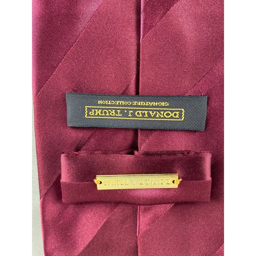 Donald J. Trump Mens Silk Tie Burgundy Red Striped Tone On Tone Signature 59